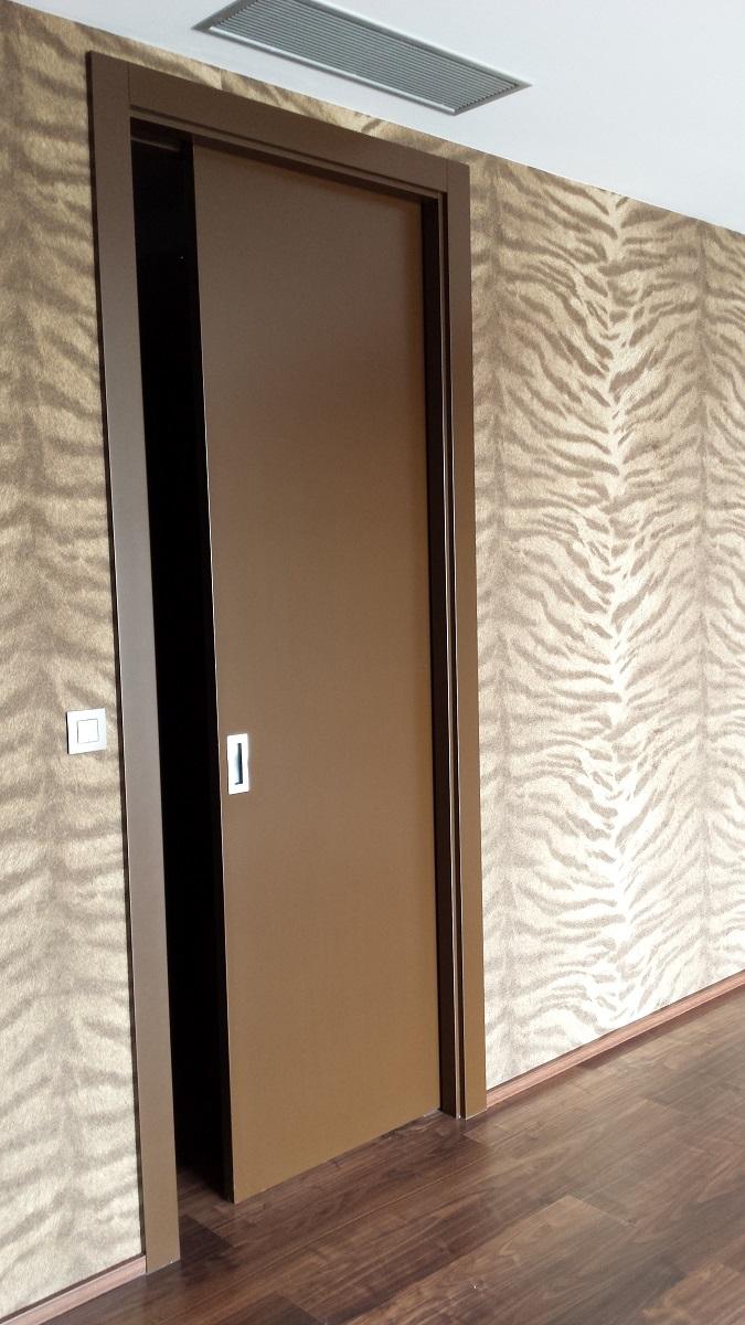 Dvere - Byt v Bratislave