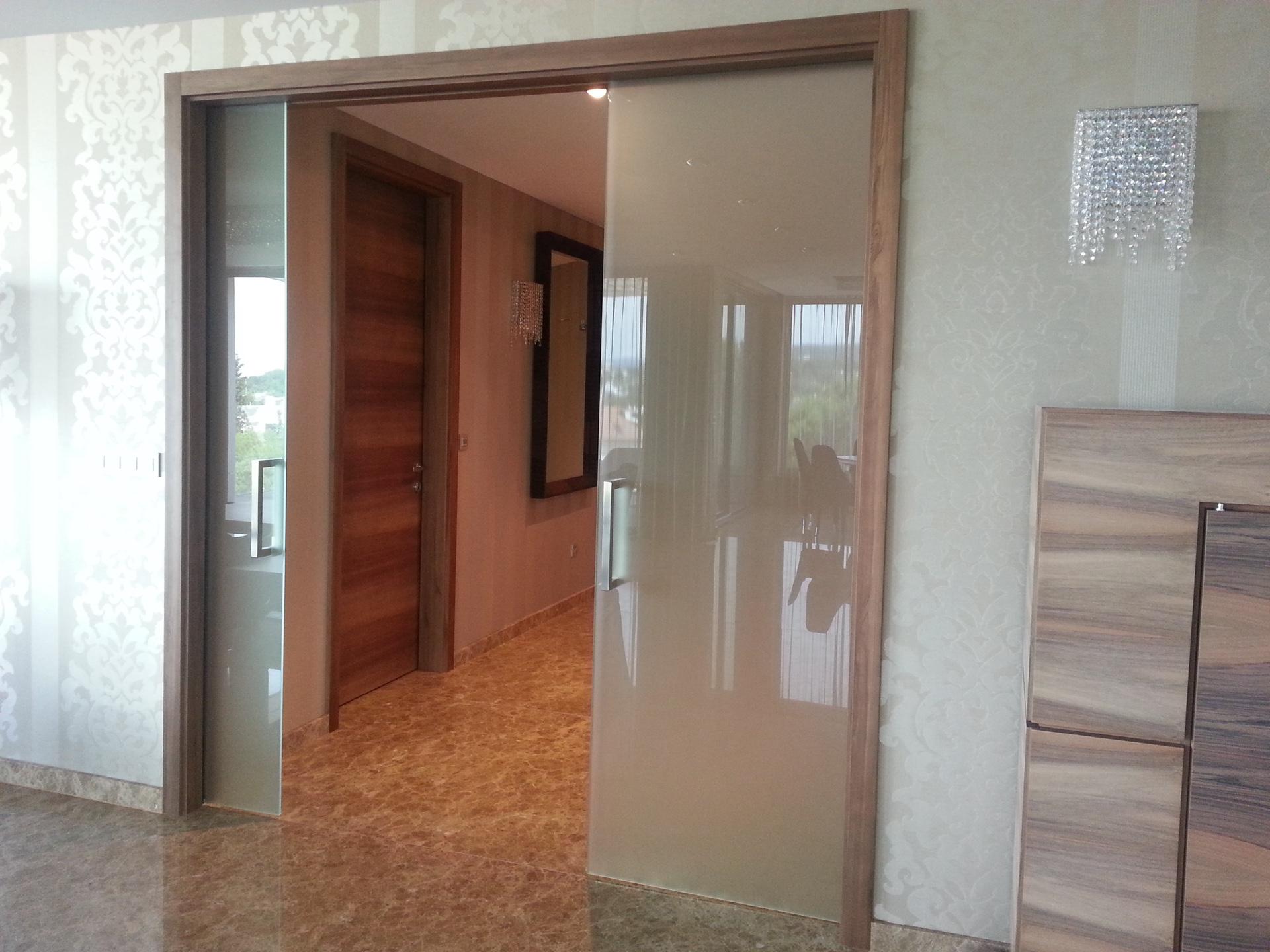 Dvere - Byt v Bratislave